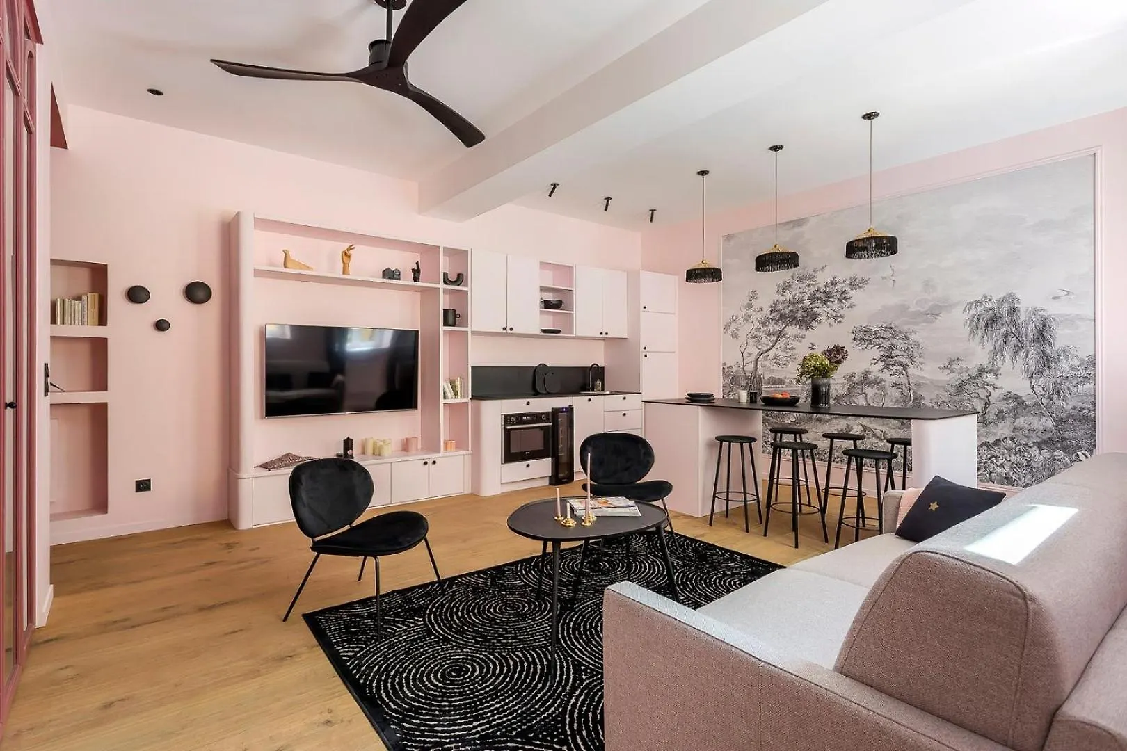 Apartment Overlooking Fourviere Balcony Lyon France
